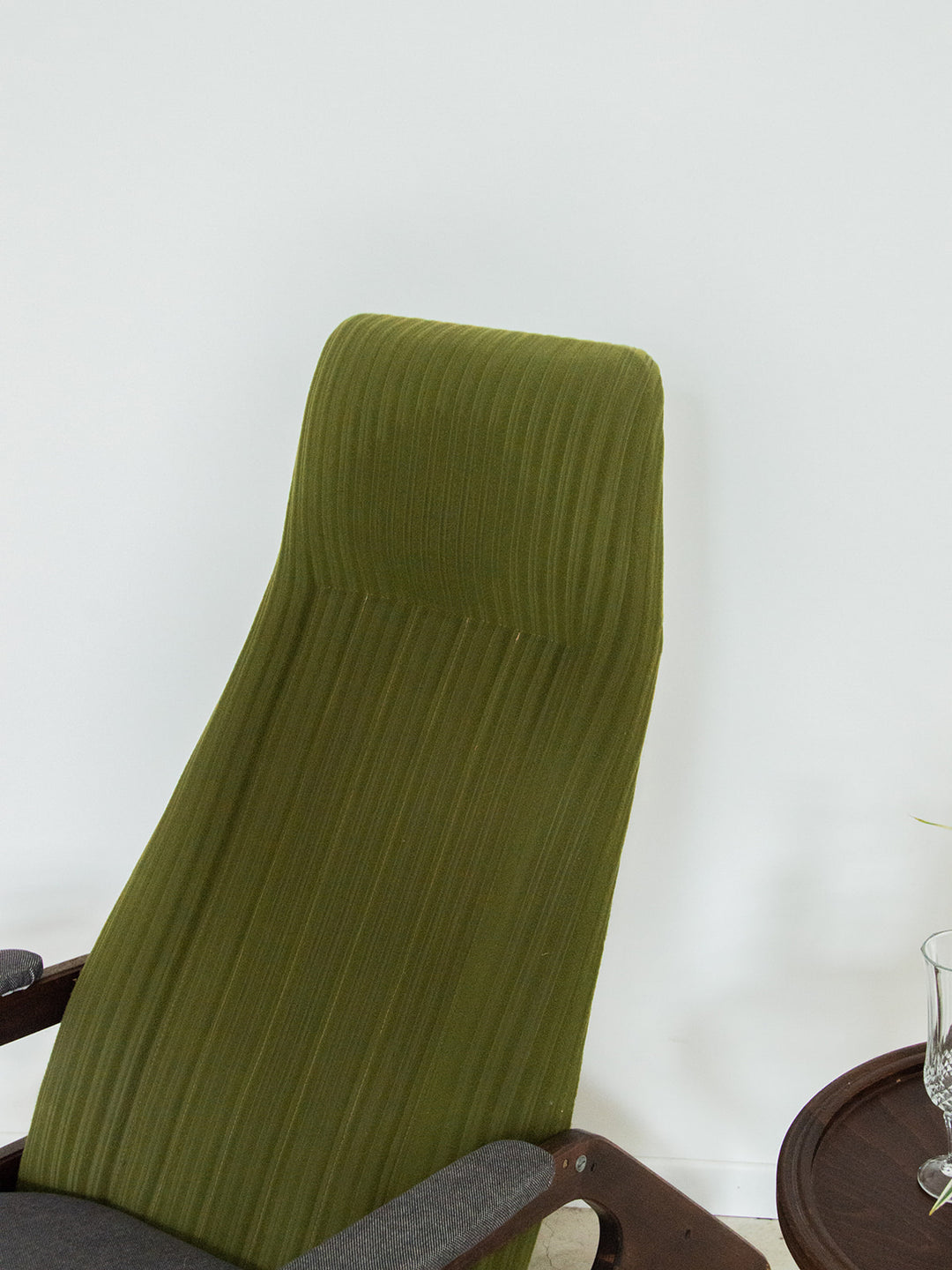 24-rockingchair-11.jpg