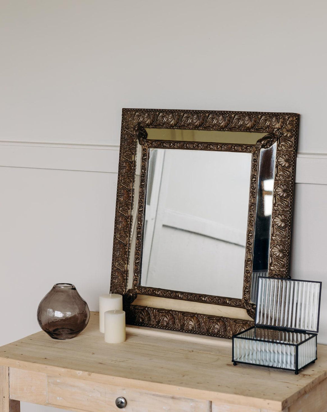 Georges, le miroir en métal N°169 - Debongout