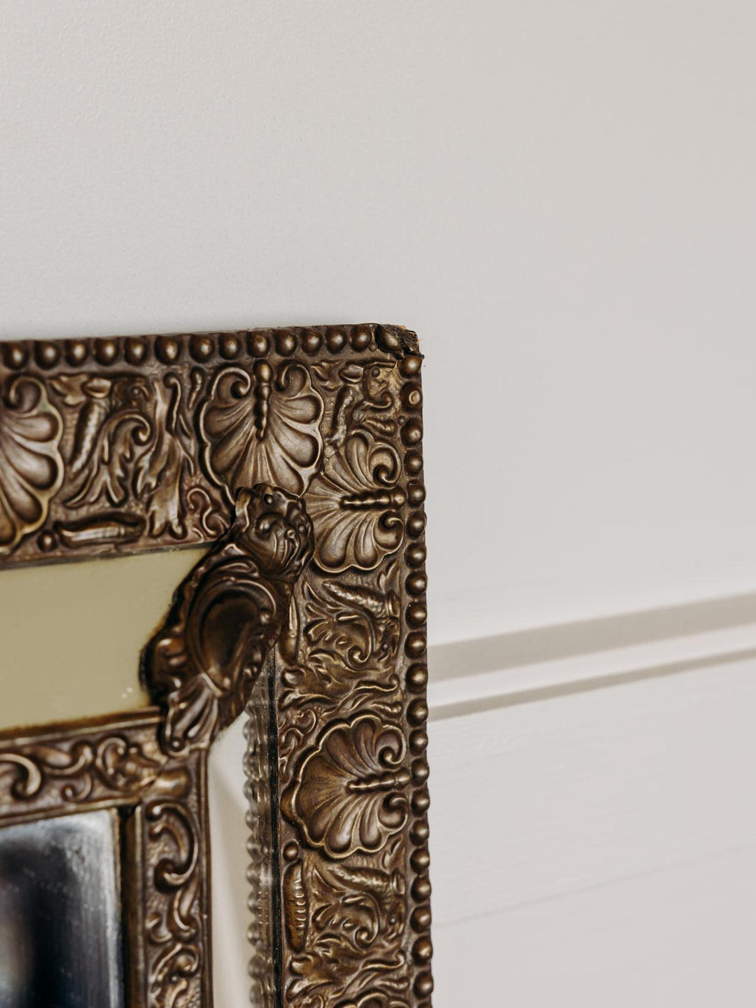 Georges, le miroir en métal N°169 - Debongout