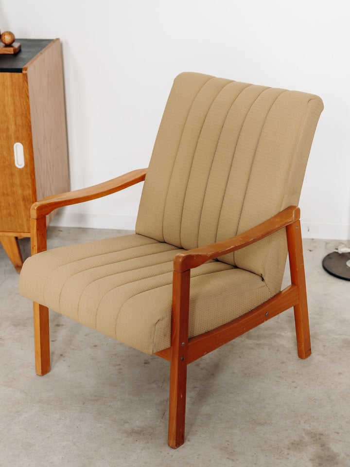 4U3A9963_Debongout-brocante-Arras-26-11-24_025fauteuil_0211.jpg
