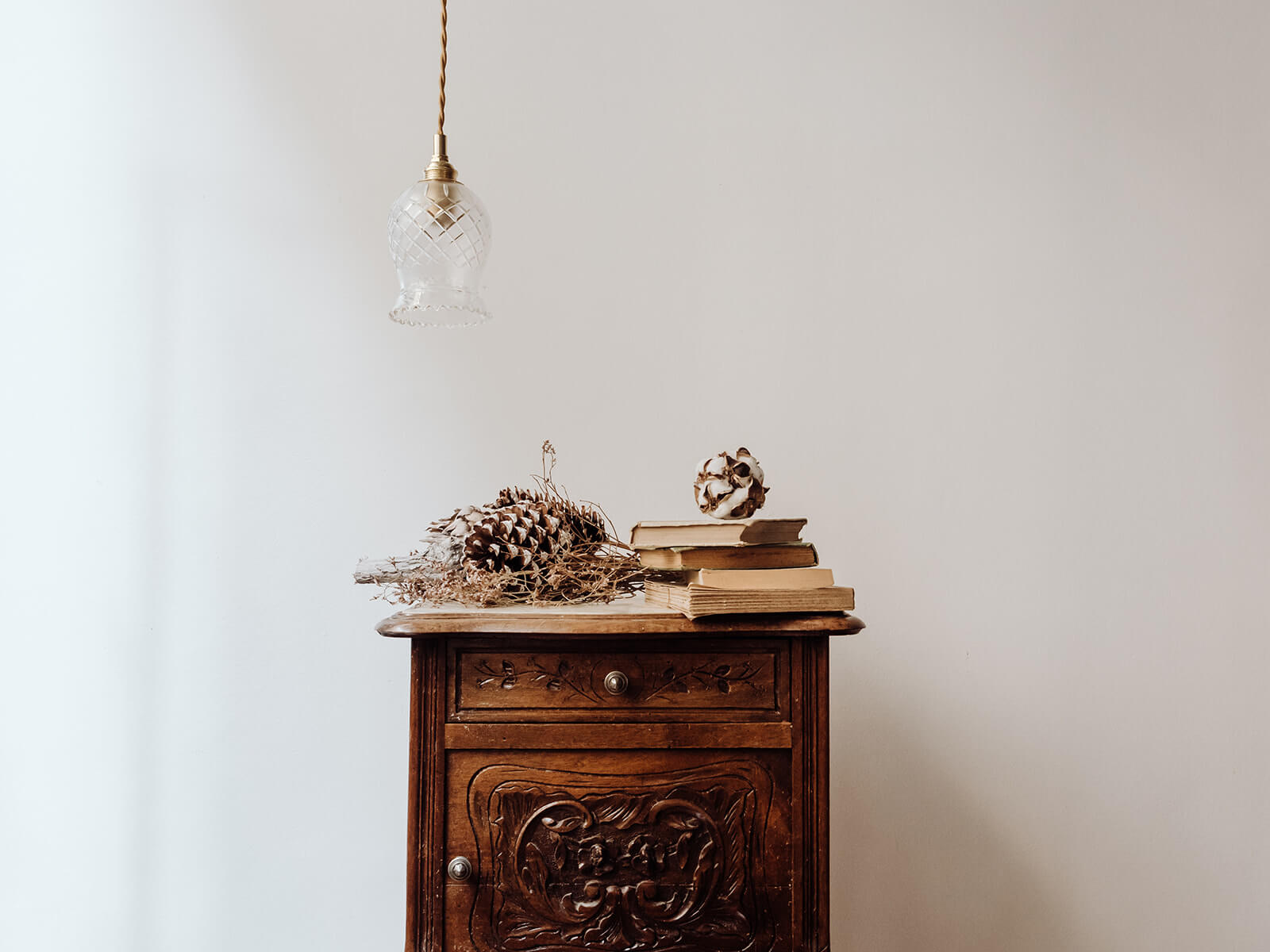 Nos tables de nuit vintage, sélectionnées par Debongout