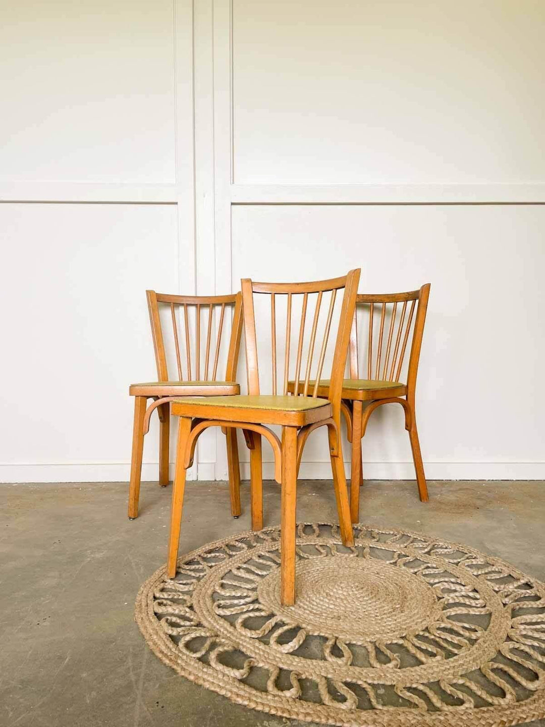 Claude, la chaise Baumann N°135 - Debongout