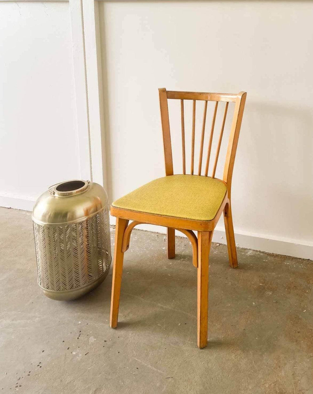 Claude, la chaise Baumann N°135 - Debongout