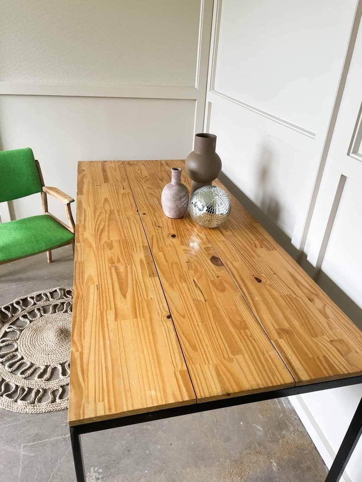 Karla, la table industrielle N°7 - Debongout