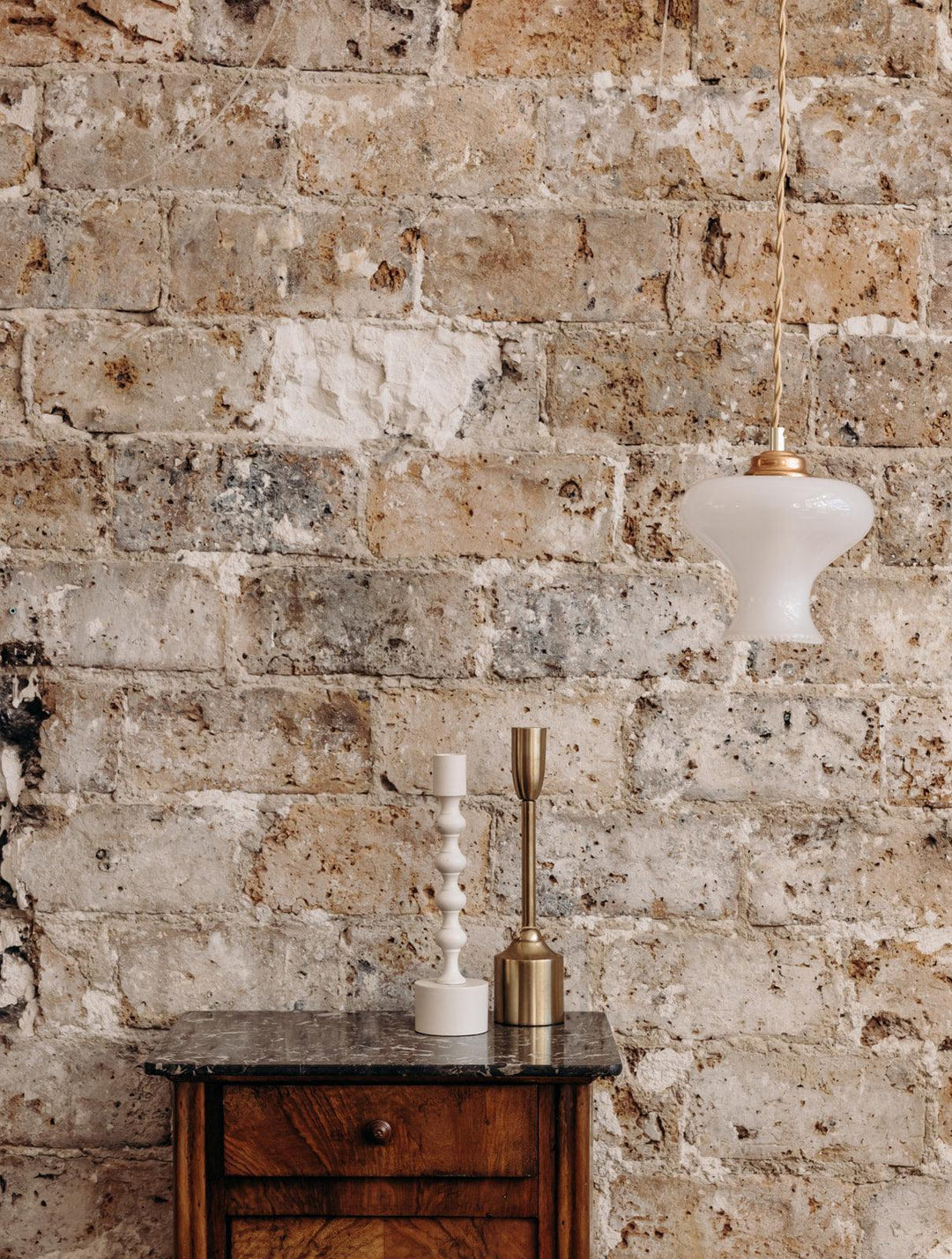 Paulette, la lampe baladeuse N°41 - Debongout