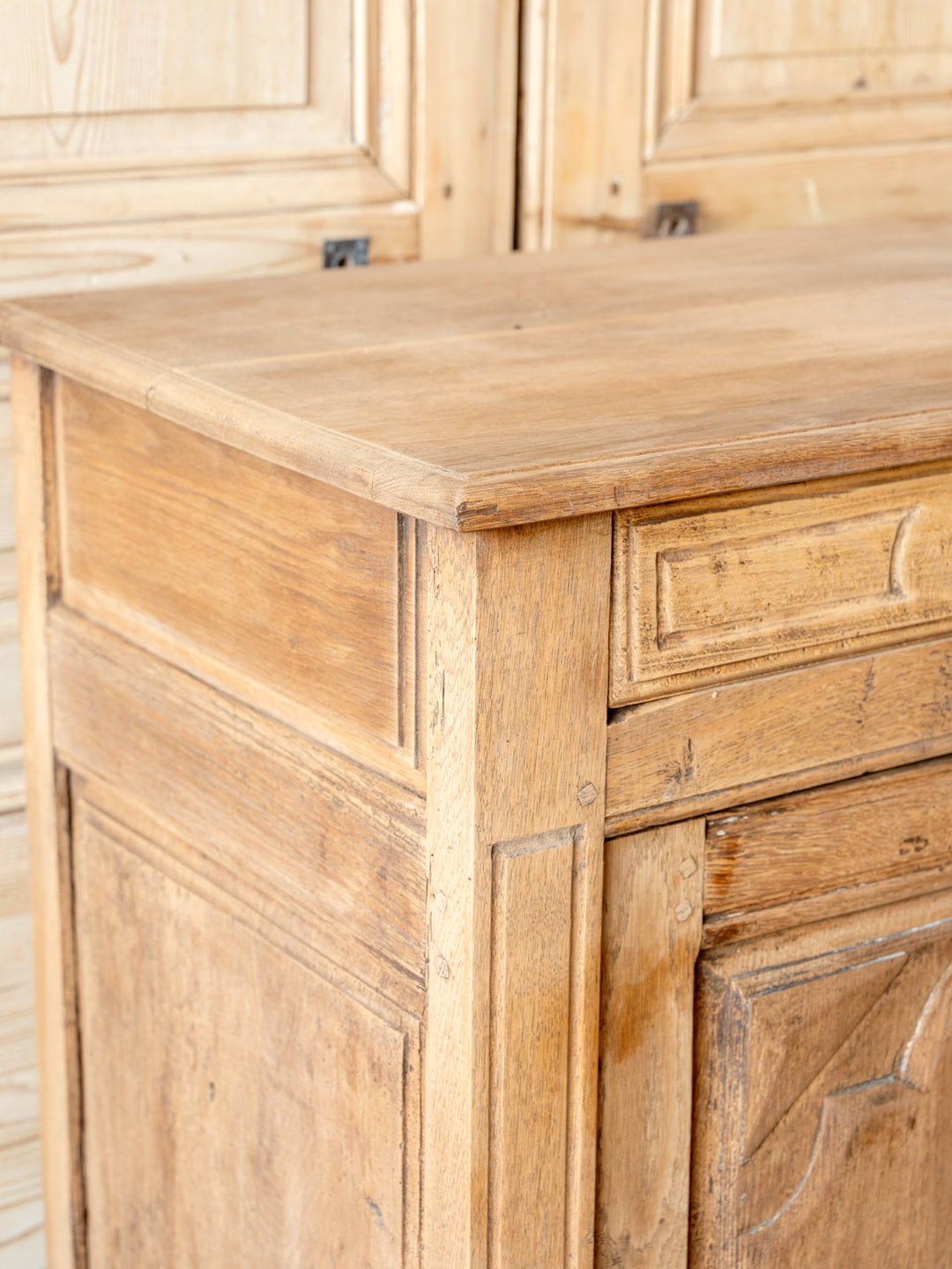 gilbert-buffet-bois-1739-7