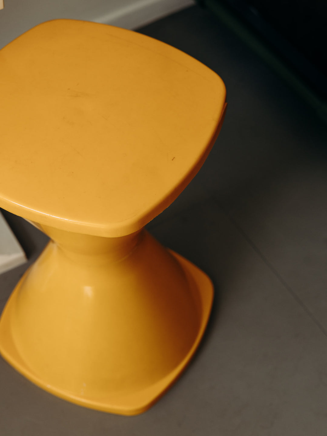 4U3A7921_Debongout-retrochic-24-06-25_029tabouretplastique_0270.jpg