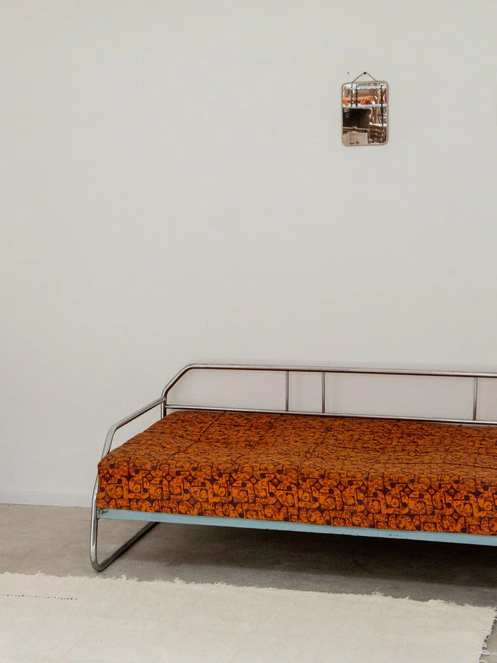 clara-banquette-chrome-35-3