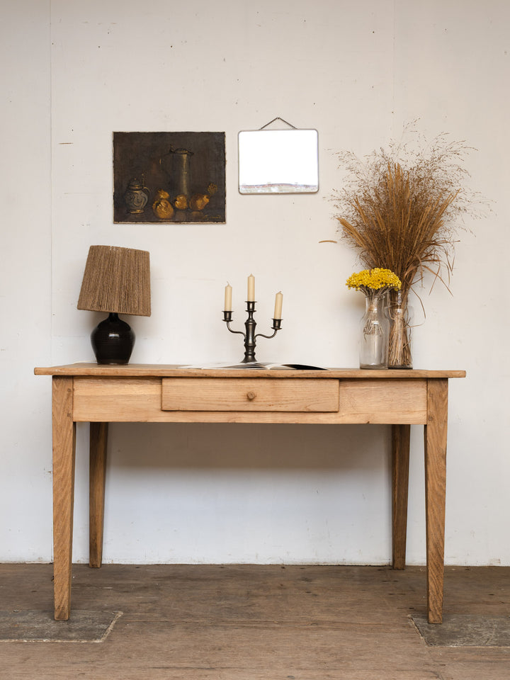 4tablechenebureau.jpg