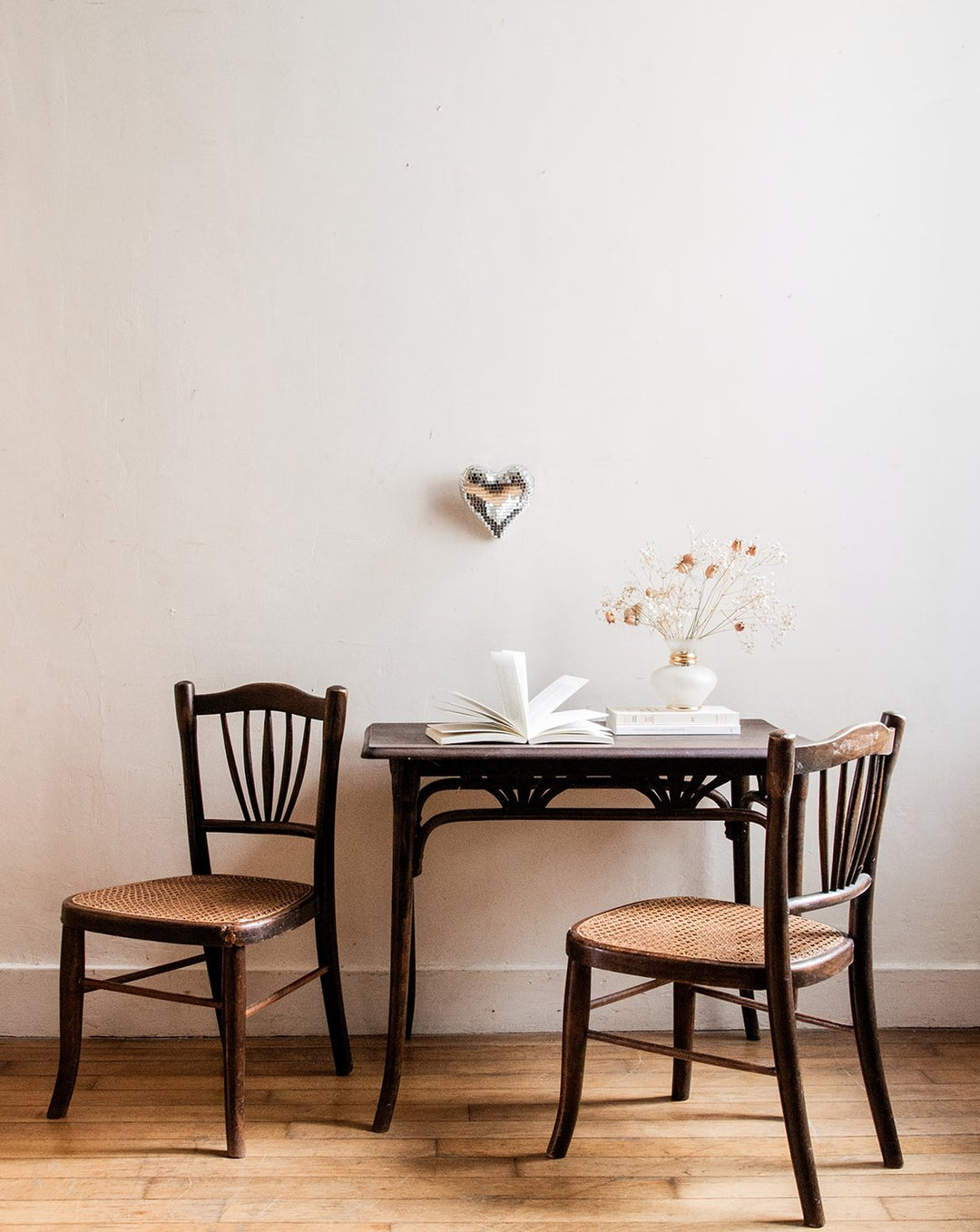 ange-ensemble-tables-et-chaises-bois-1-1