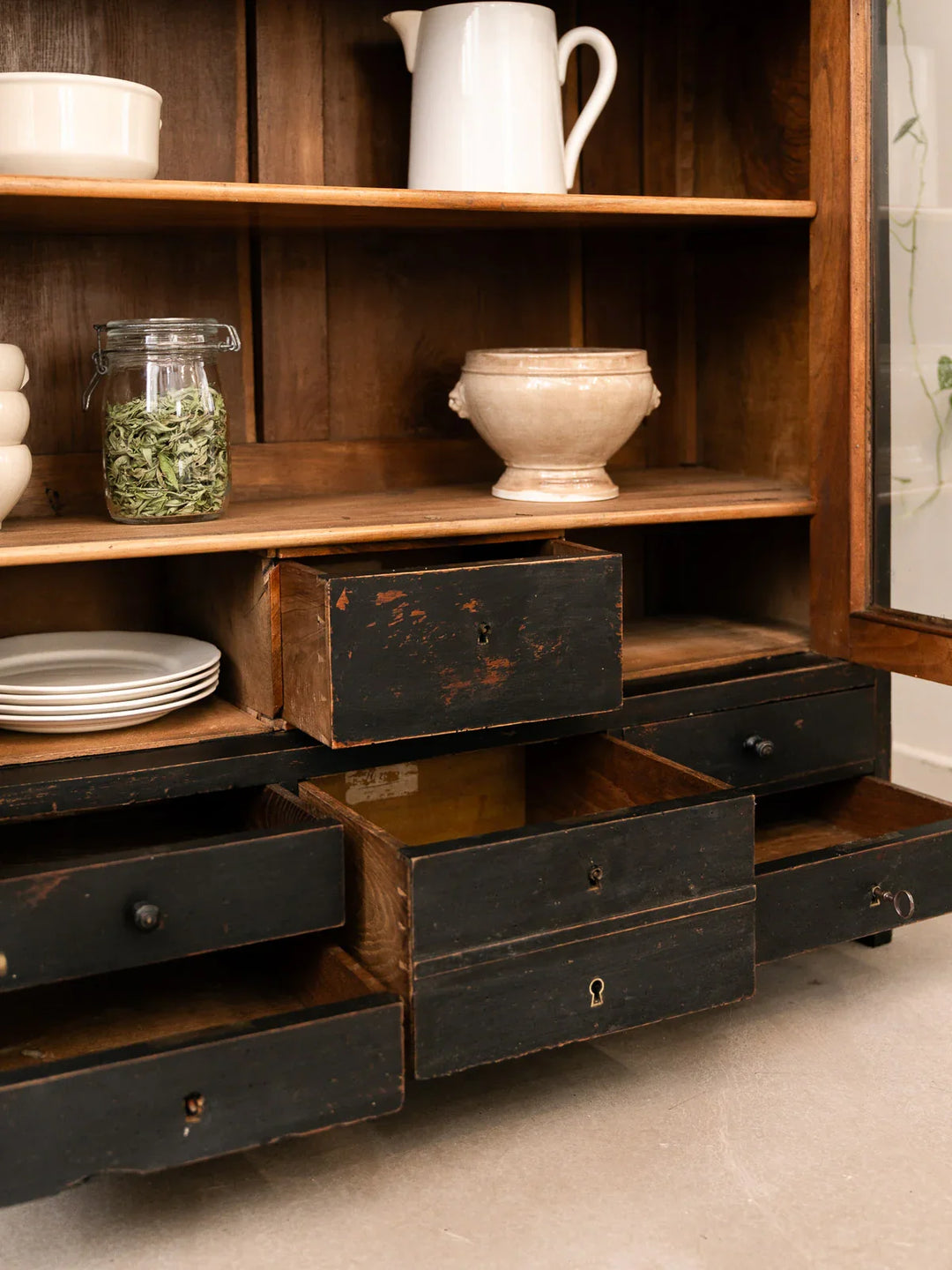 victoria-vitrine-bois-noir-155-5