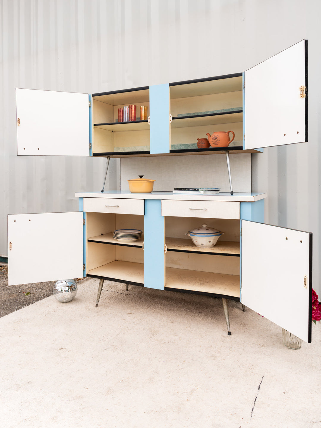 gilbert-buffet-formica-1693-4