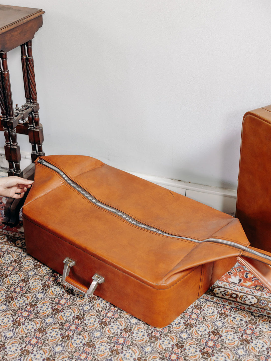 lucienne-malle-skai-216-9