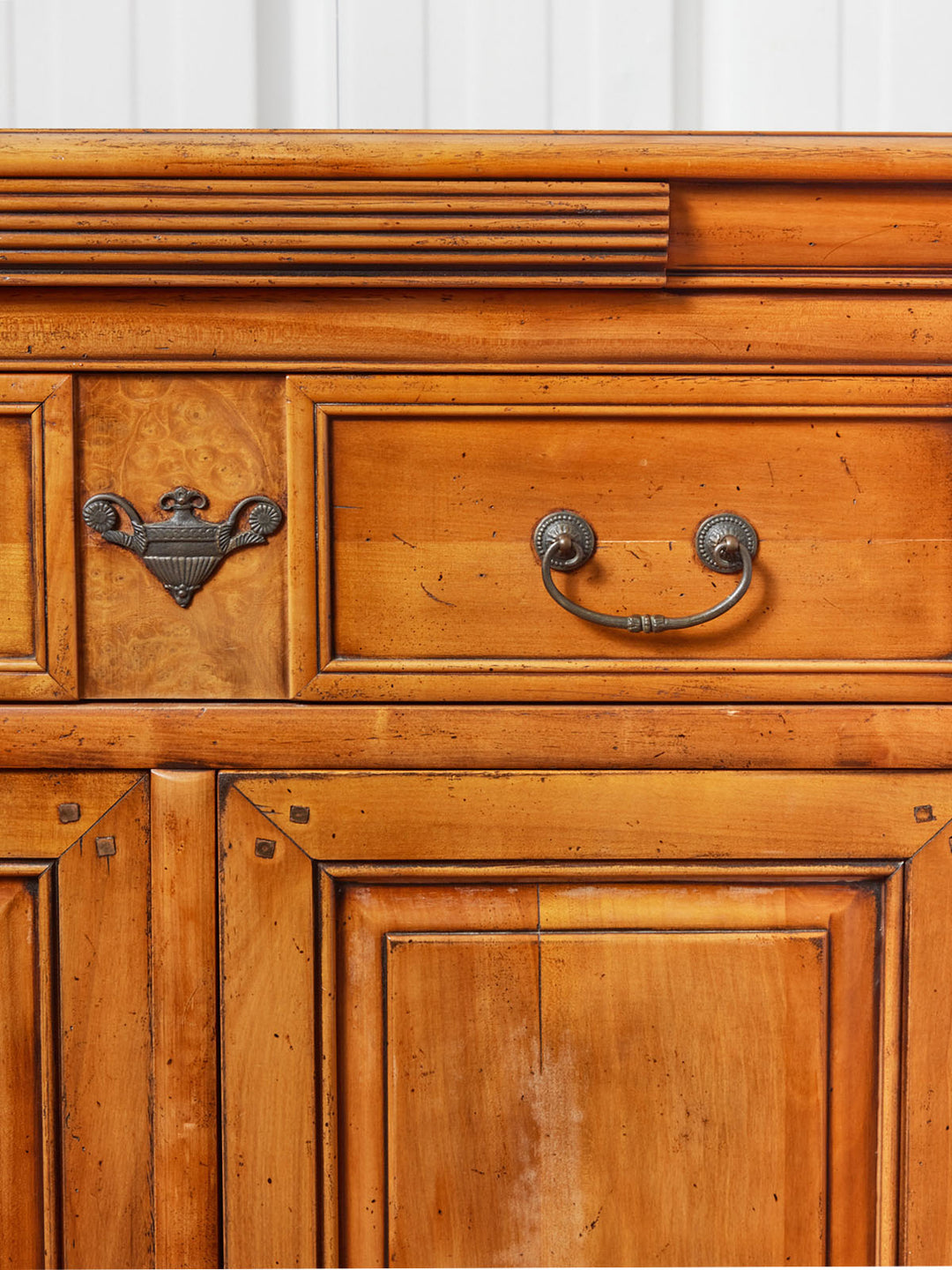 gilbert-buffet-bois-813-3