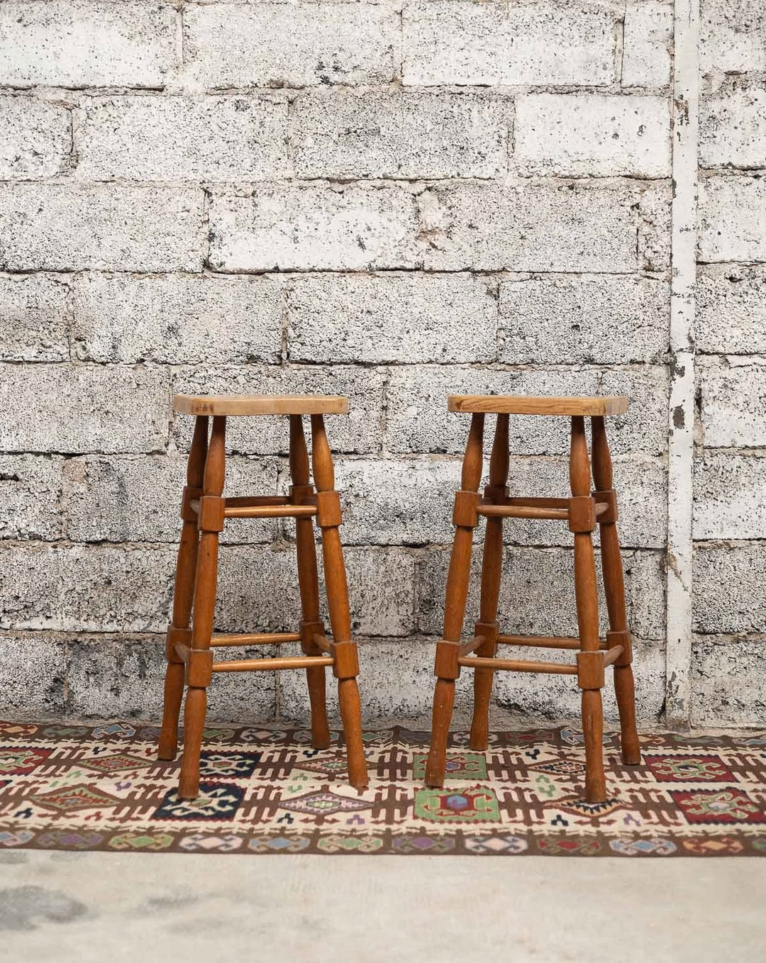 axel-tabouret-chene-702-1