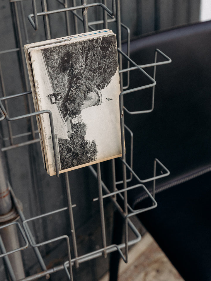 charlie-portant-cartes-postales-metal-150-3