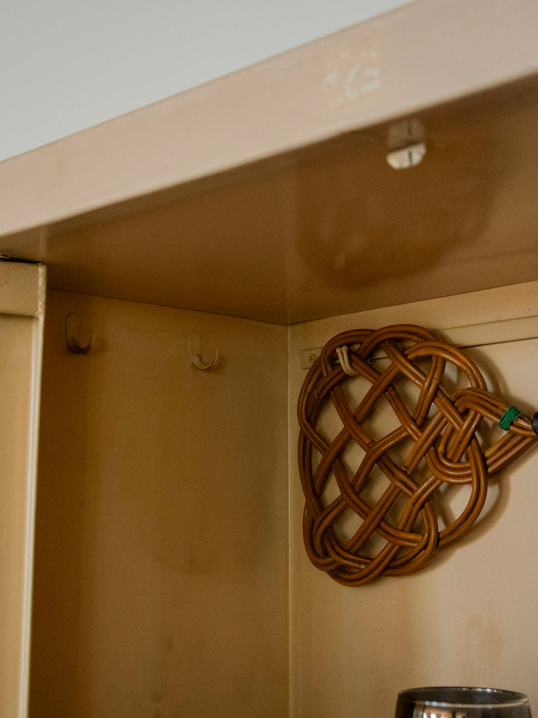 magda-armoire-metal-152-10