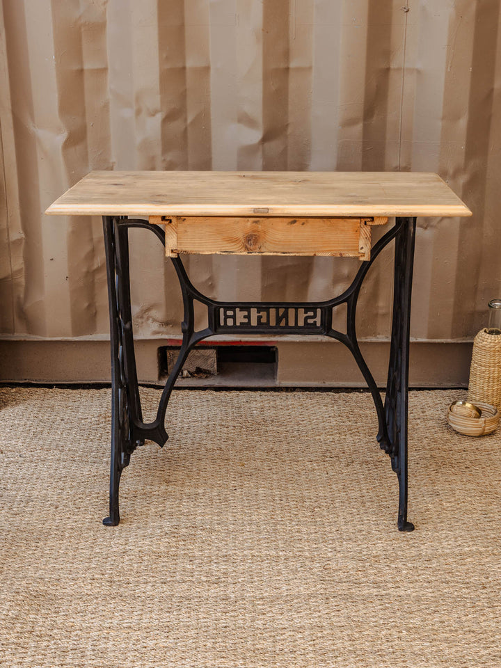 hanna-table-appoint-pin-764-9