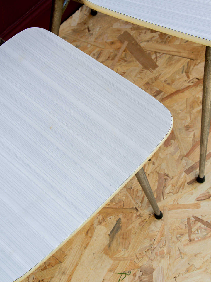 alma-paire-chaises-formica-563-4