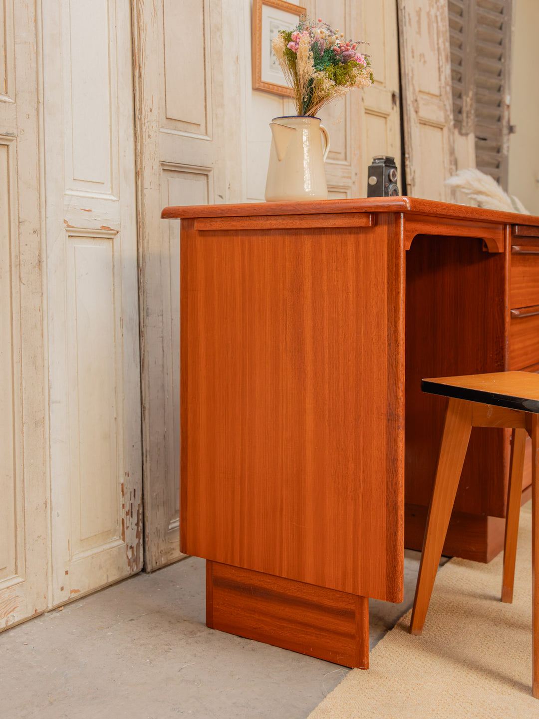 edouard-bureau-teck-558-8