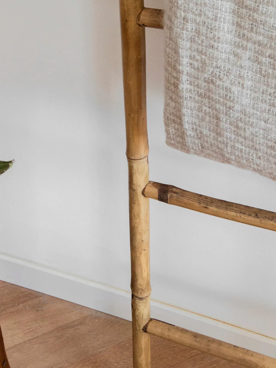 angela-echelle-decorative-bois-bambou-14-9