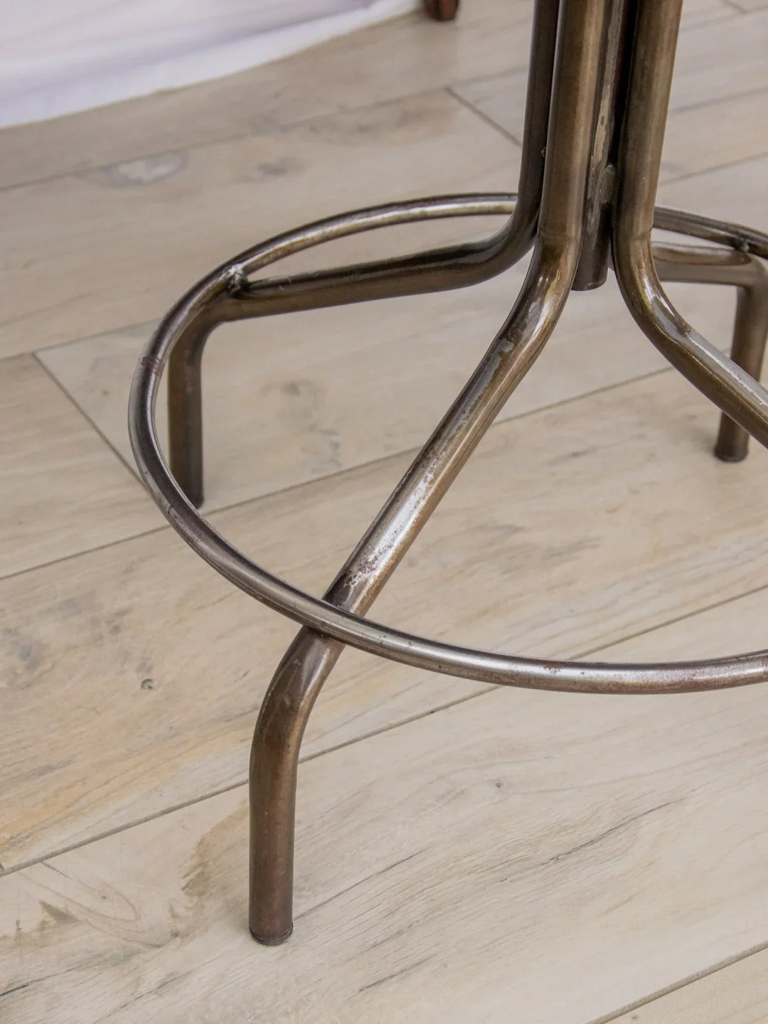 axel-tabouret-cuir-642-8