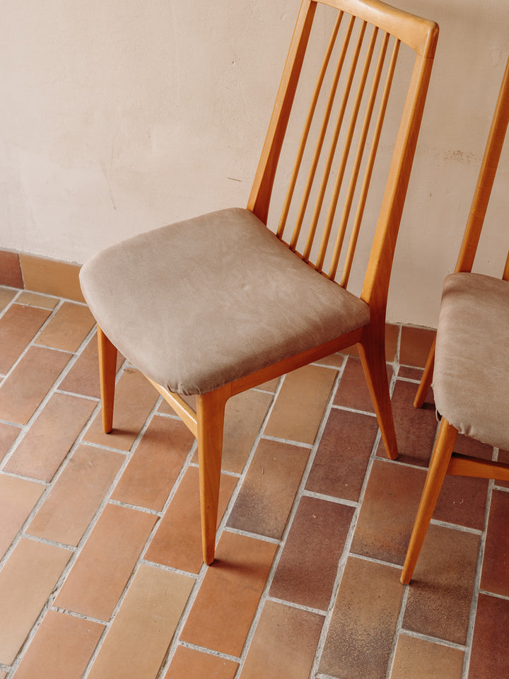 4U3A8298_Debongout-Alsace-objets-trouvs-25-03-25_012chaisevelours_0096.jpg