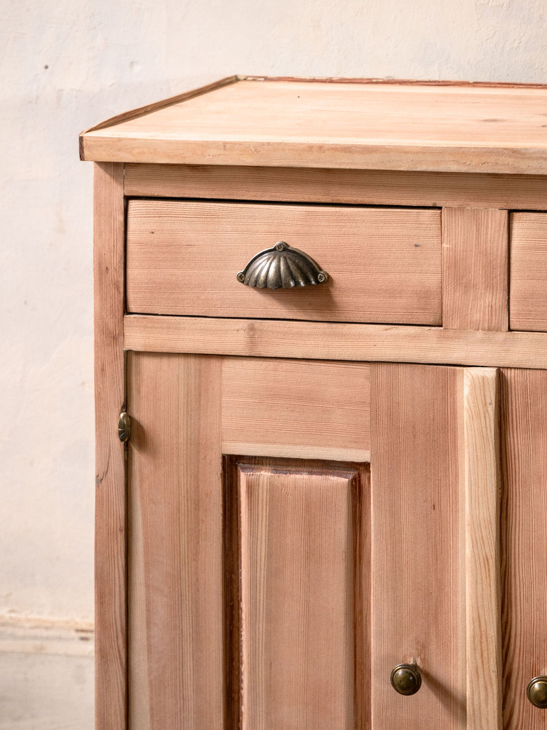gilbert-buffet-bois-1746-5