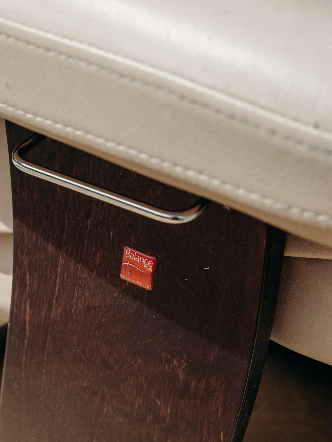 jakob-paire-fauteuils-bois-506-8