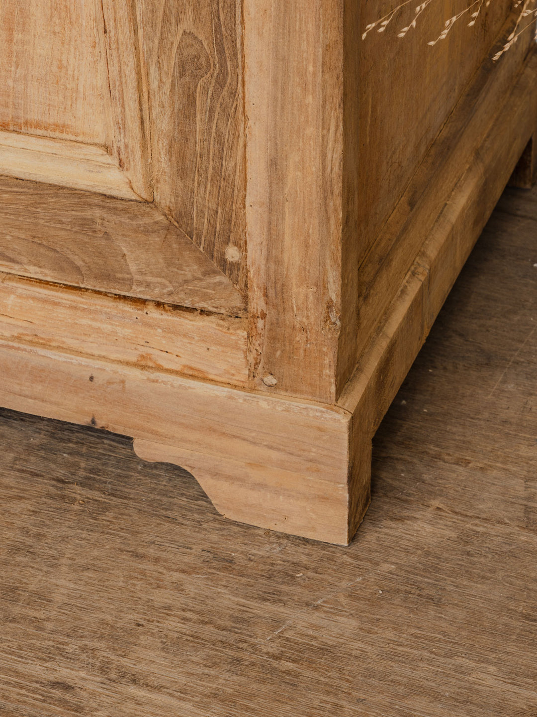 gilbert-buffet-noyer-530-9