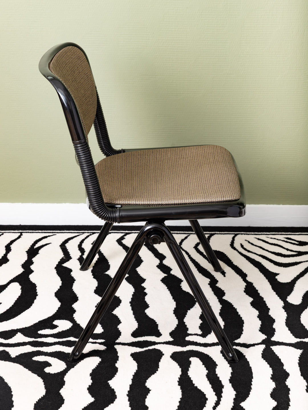 alma-chaise-plastique-design-1991-10