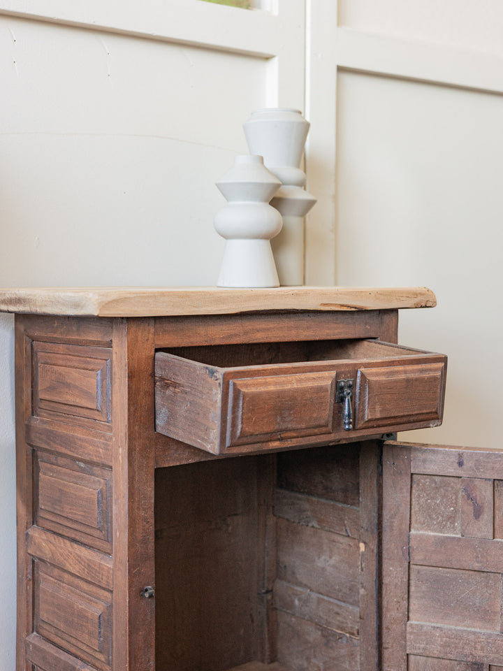 gilbert-buffet-bois-rustique-1832-12