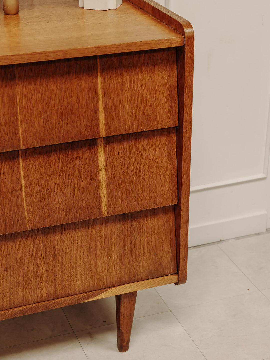 olga-commode-teck-389-4