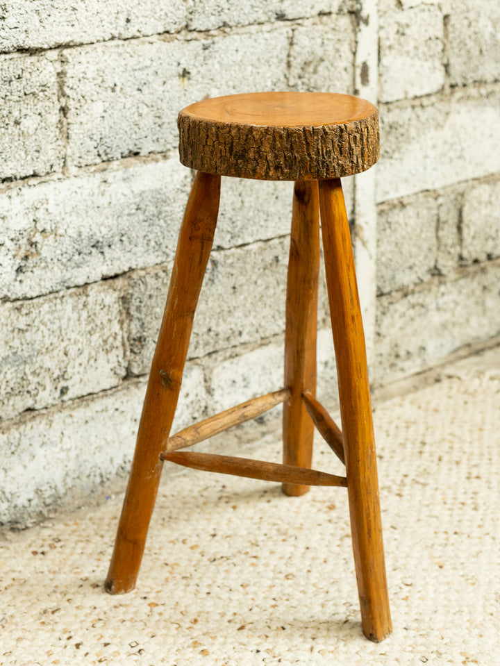 gaston-tabouret-bar-bois-brutaliste-199-4