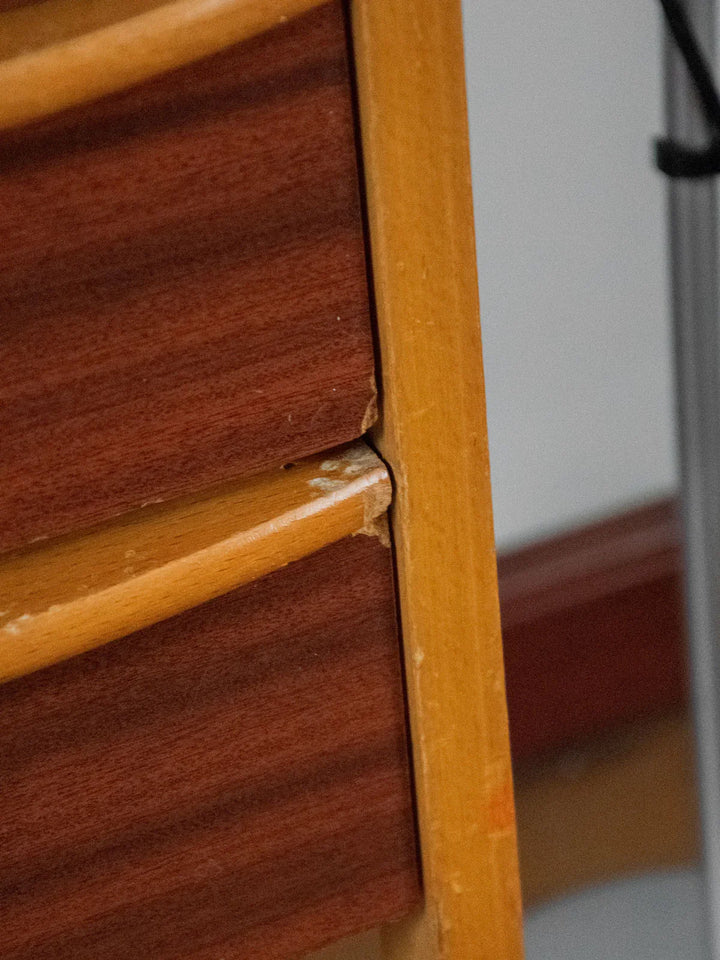 yvan-bureau--445-8