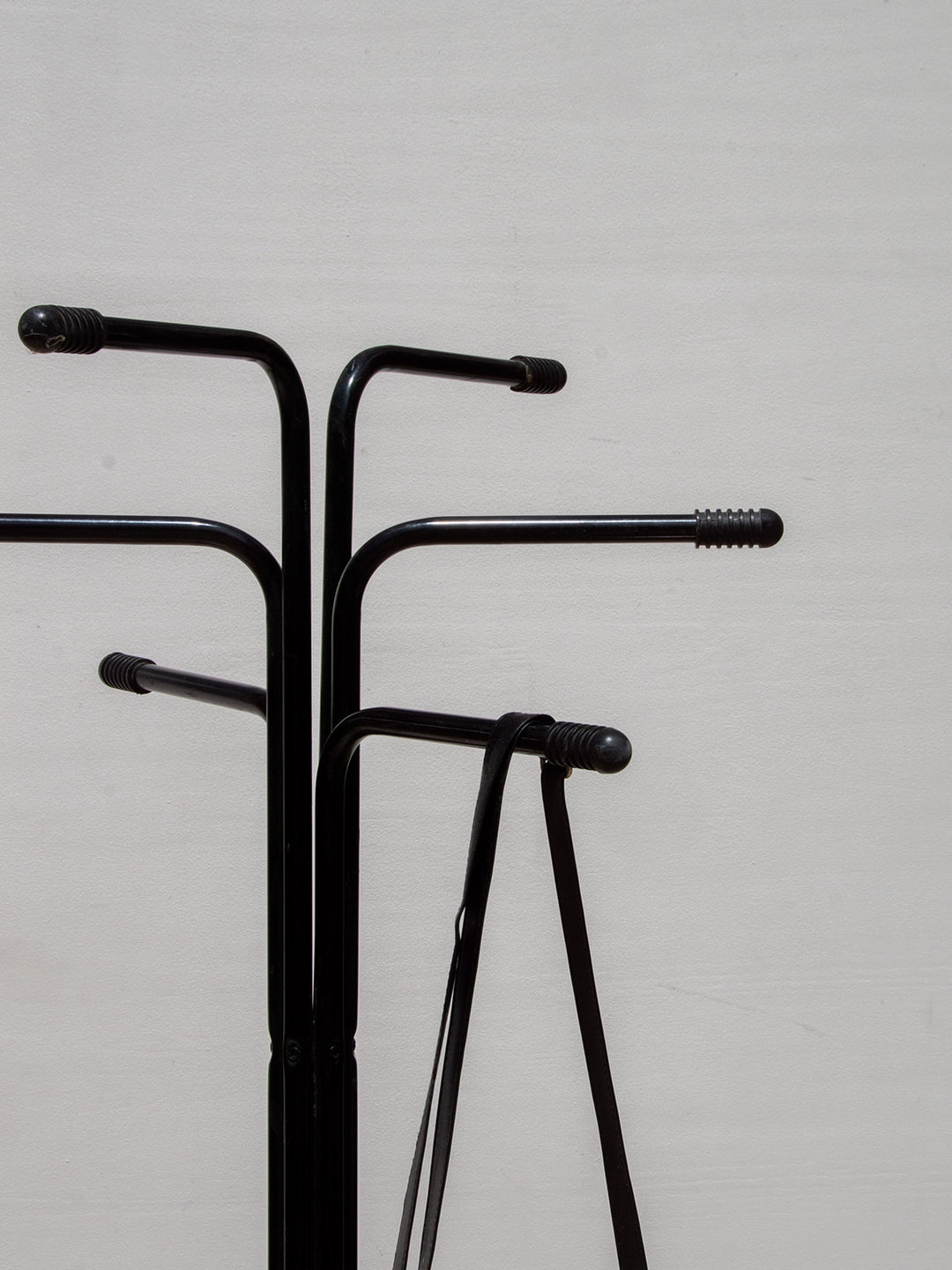 charlie-porte-manteaux-noir-83-3