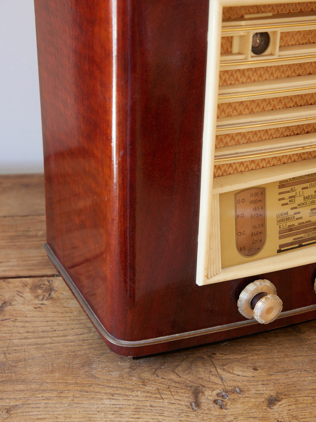 nour-appareil-electrique-vintage-acajou-65-2