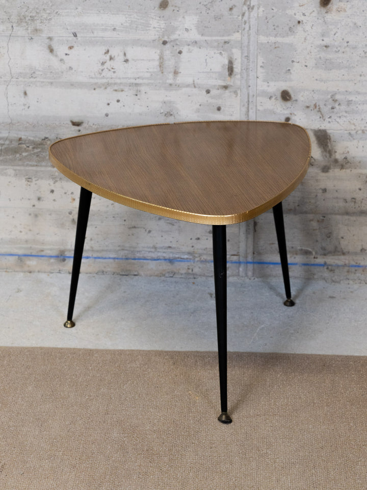 hanna-table-appoint-formica-1370-3