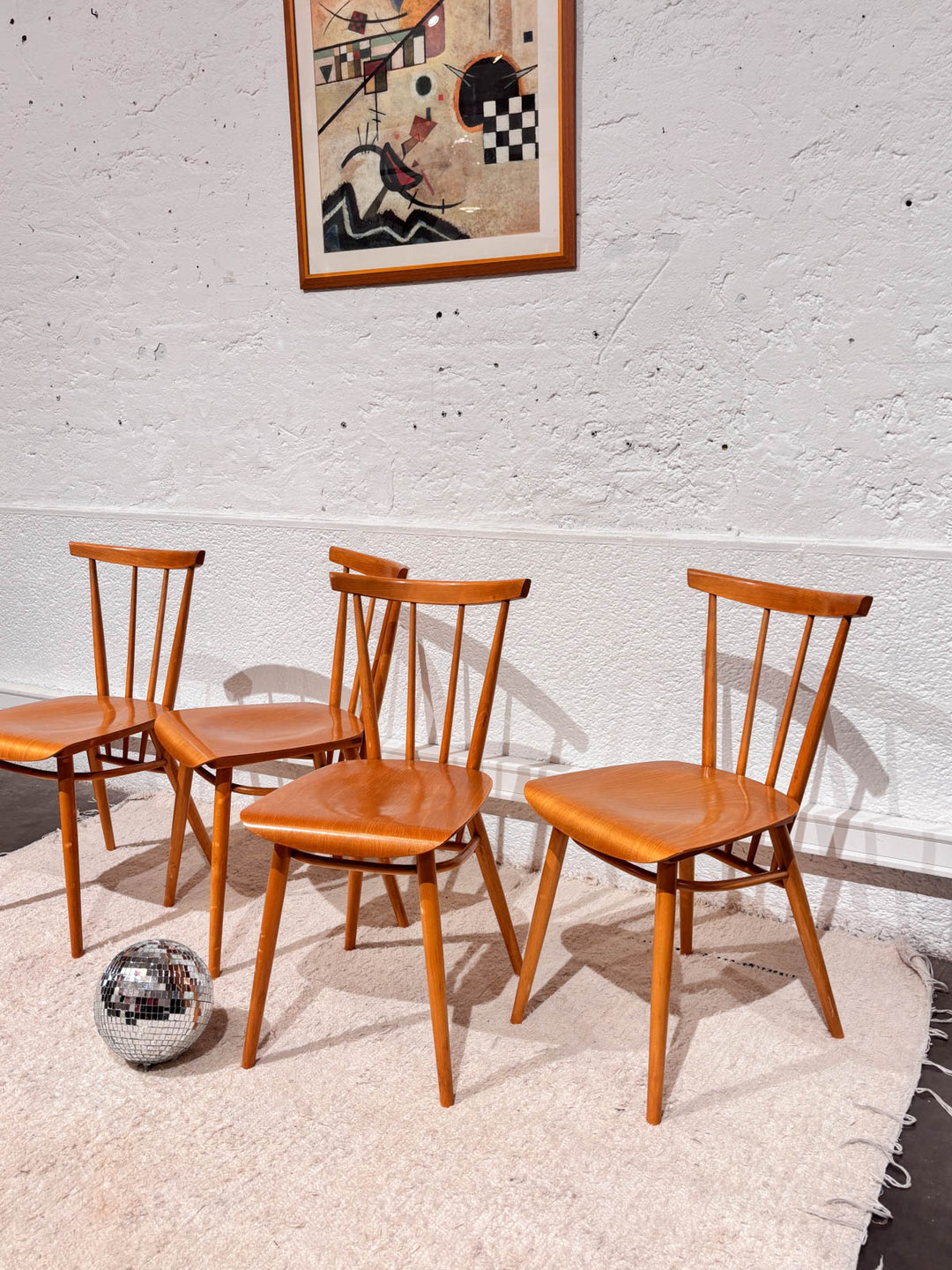 39lotde4chaises-2.jpg