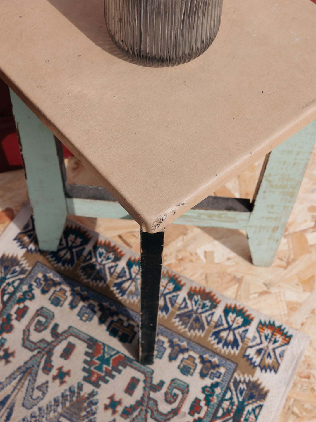 4U3A9046_Debongout-julie-13-05-25_002tabouret_0006.jpg