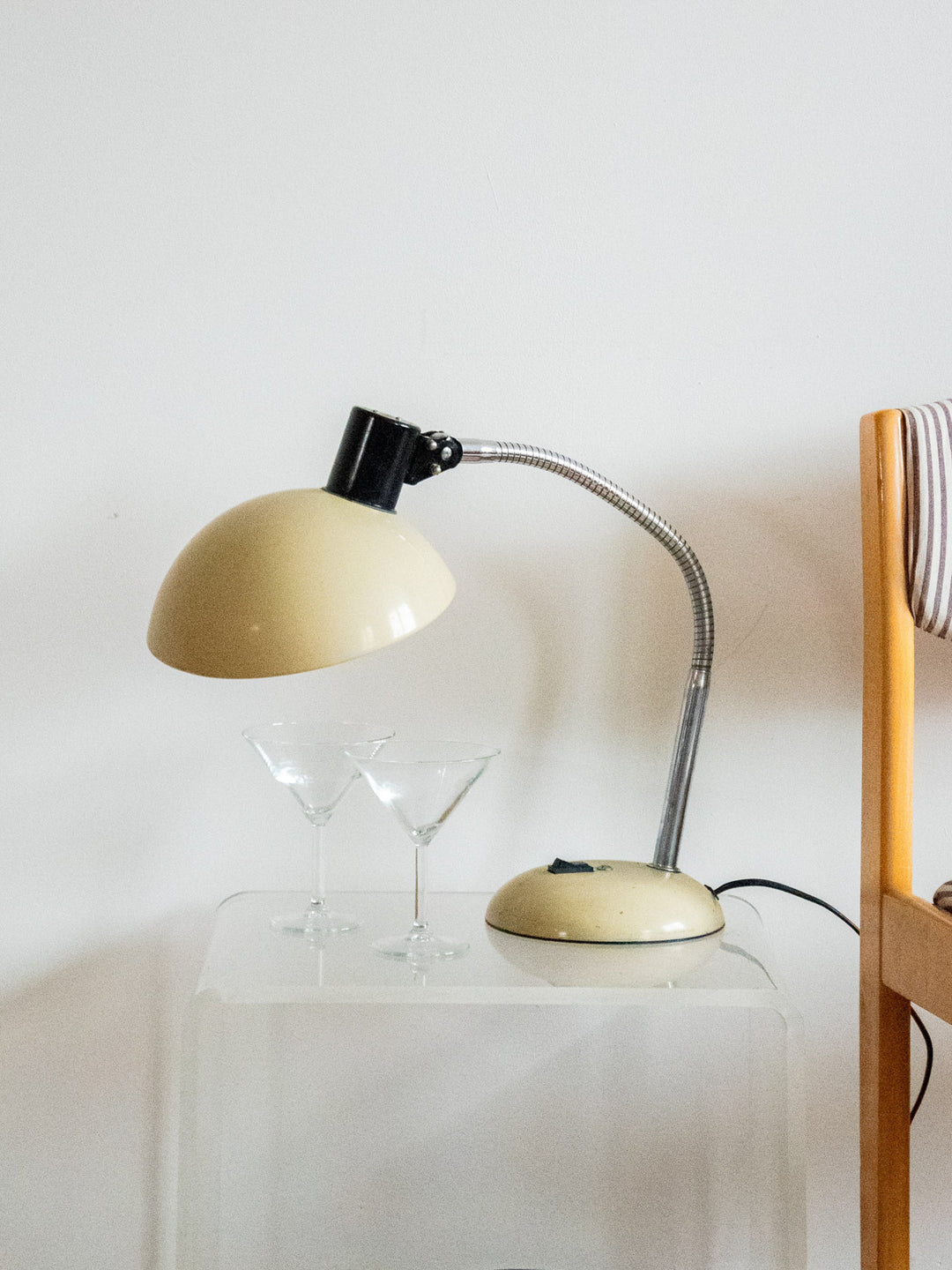 julia-lampe-à-poser-plastique-647-2