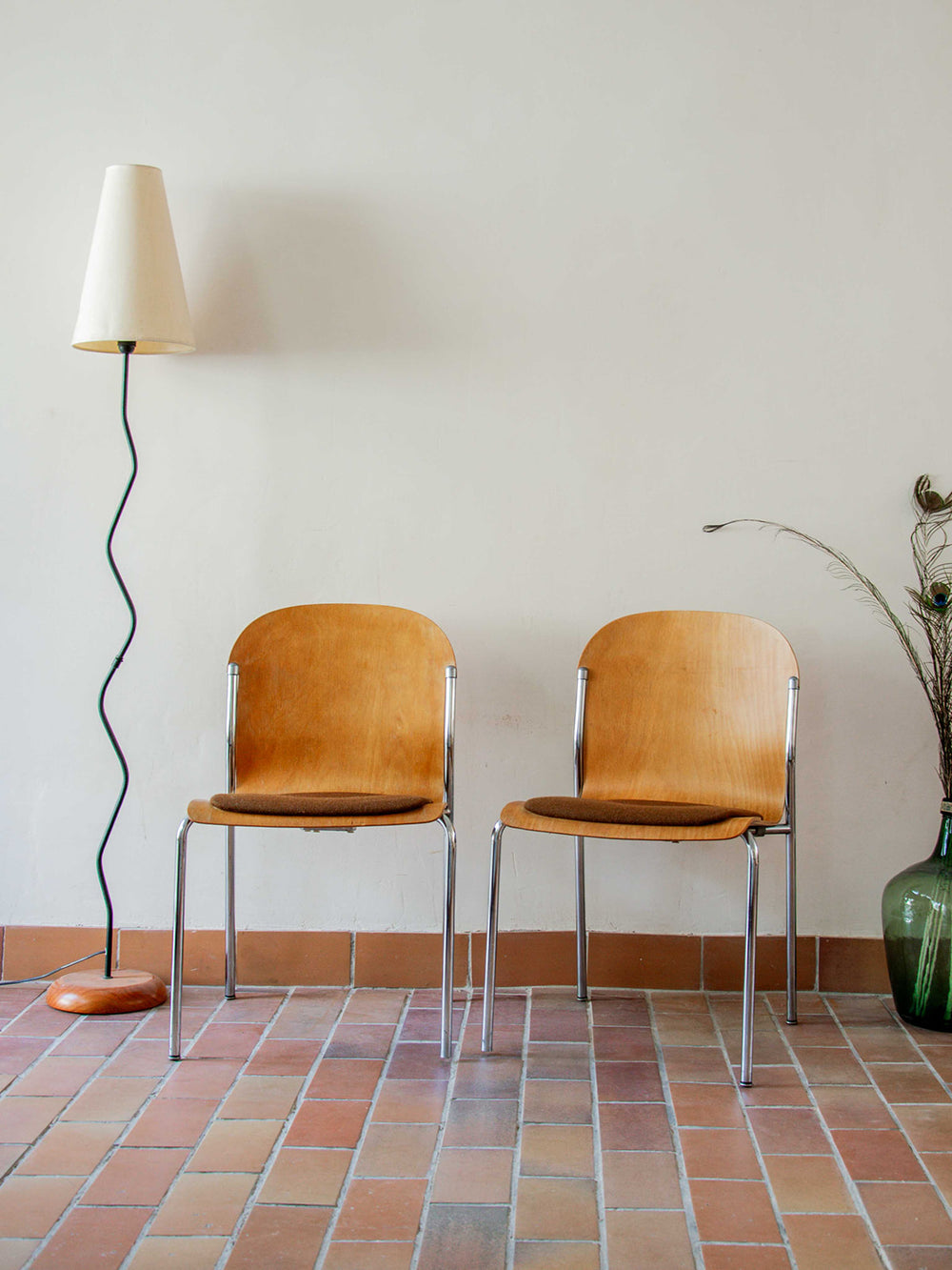 alma-lot-4-chaises-metal-539-2