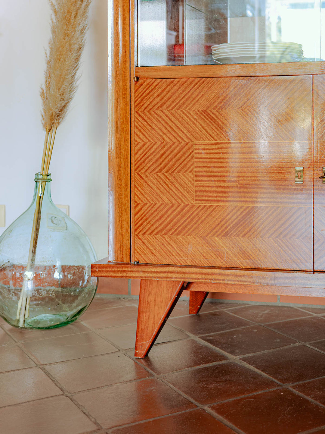 victoria-vitrine-mid-century-modern-1296-10