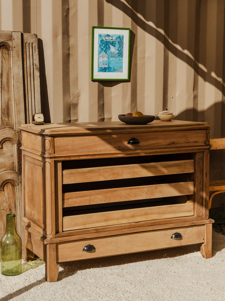 gilbert-buffet-bois-1752-3