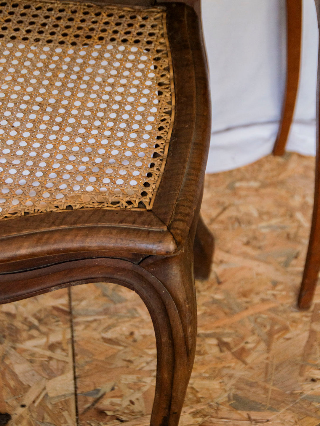 claude-chaise-bois-1101-10