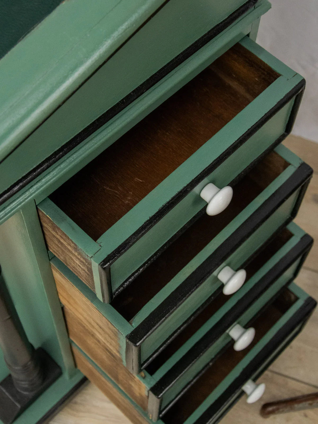 edouard-bureau-bois-541-3