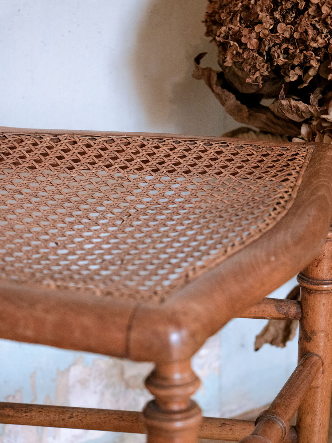 claude-chaise-cannage-1053-9