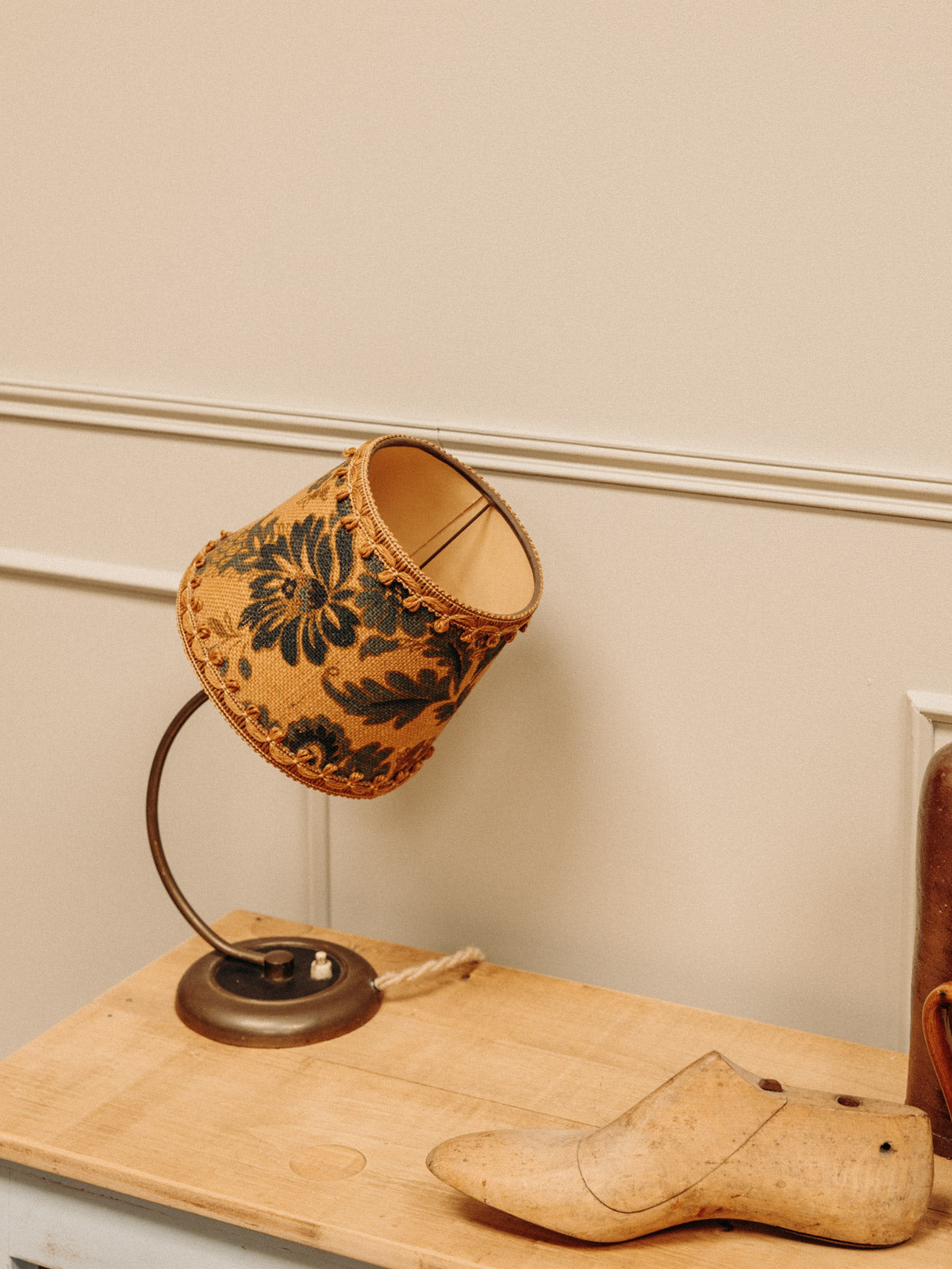 suzanne-lampe-a-poser-rotin-585-2