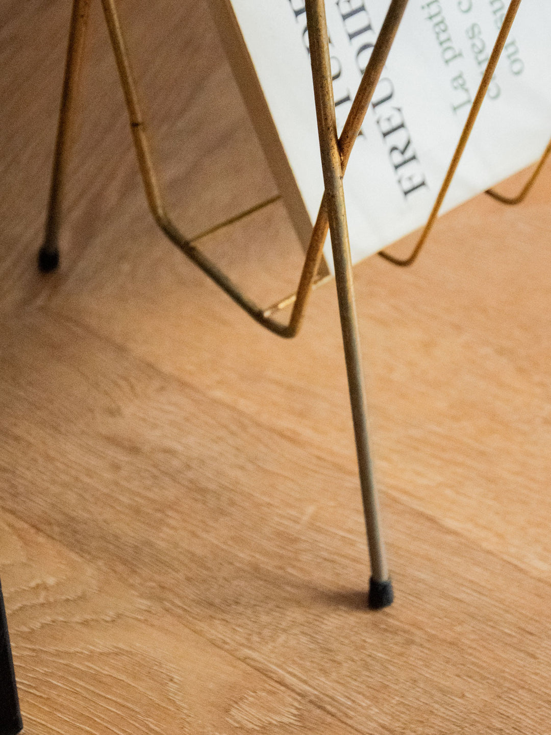 marius-porte-revue-metal-238-7