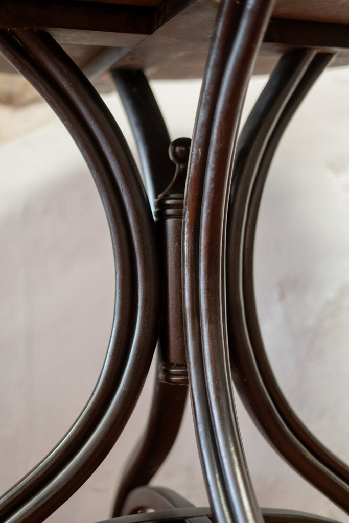 14-TabledappointrondeThonet14.jpg